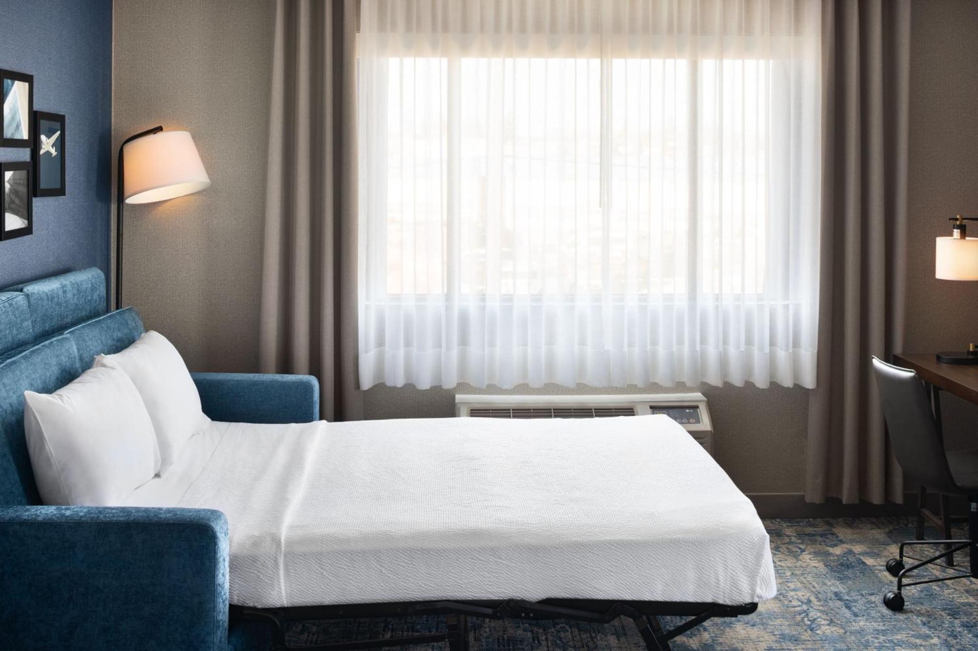 Four Points By Sheraton Edmonton South Exteriör bild